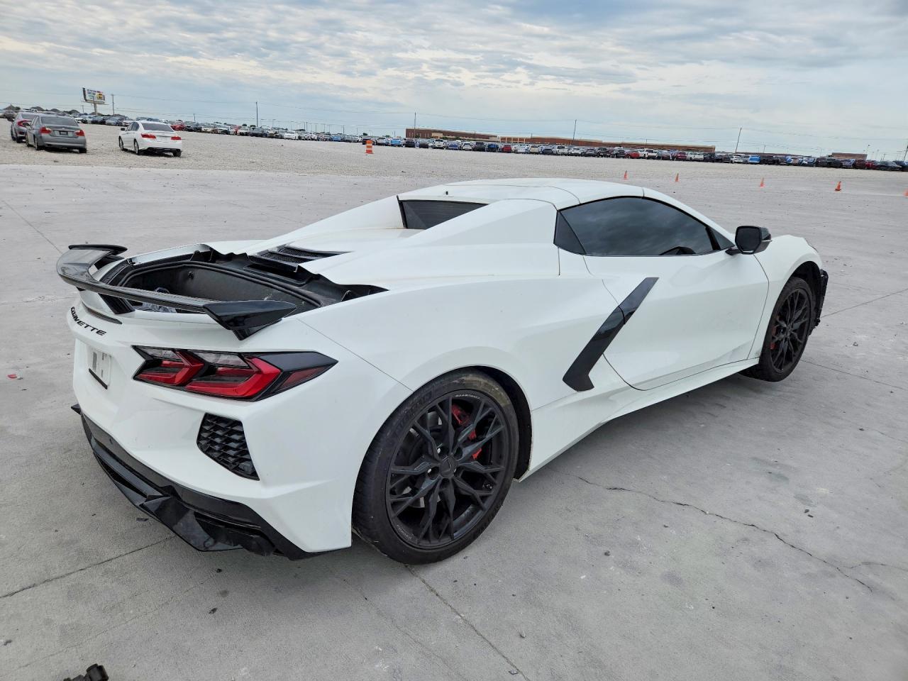 2025 Chevrolet Corvette Stingray 2Lt - Фото 3