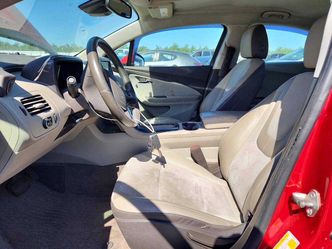 2013 Chevrolet Volt - Image 7
