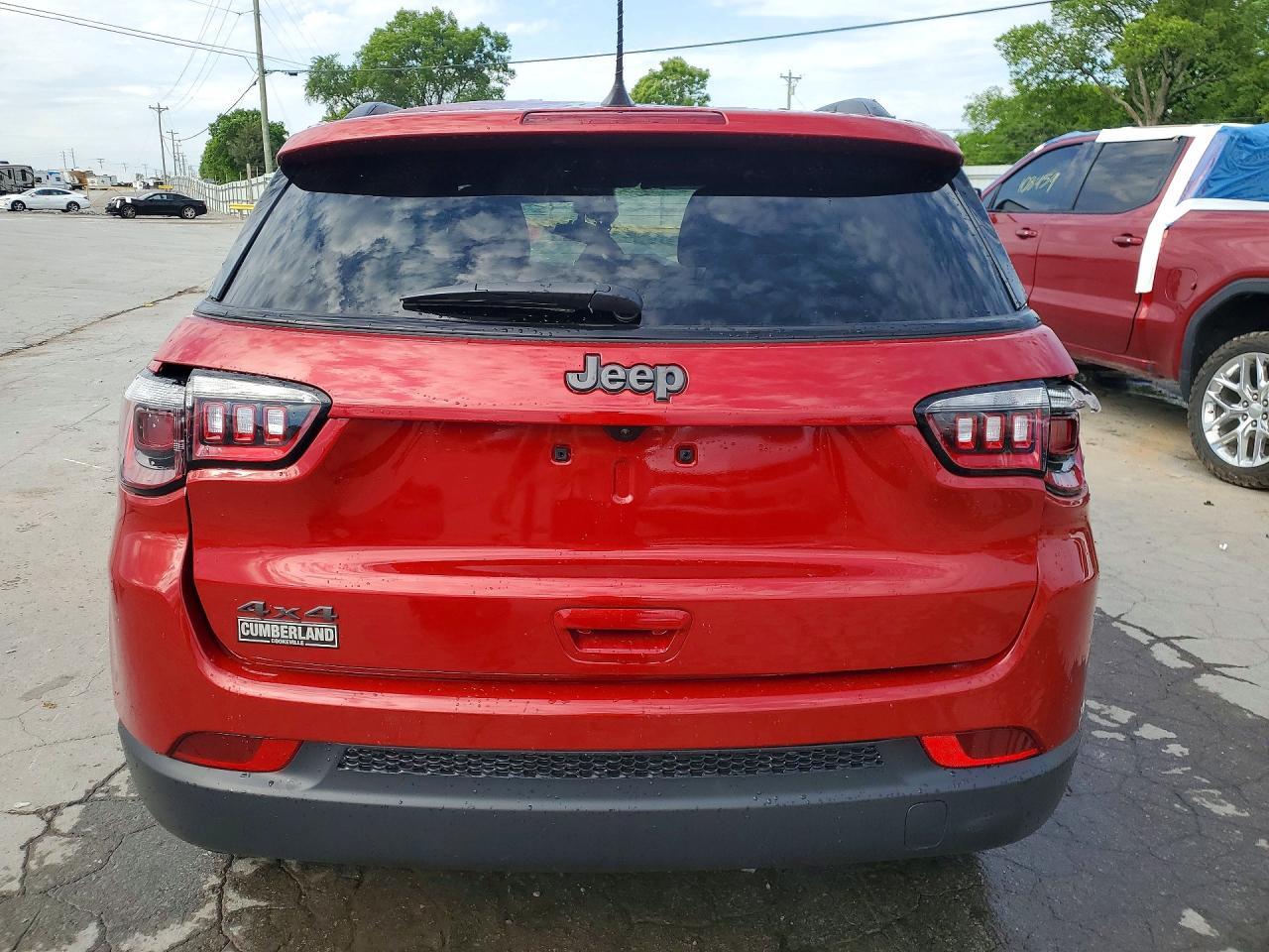 2026 Jeep Compass Latitude - Image 6