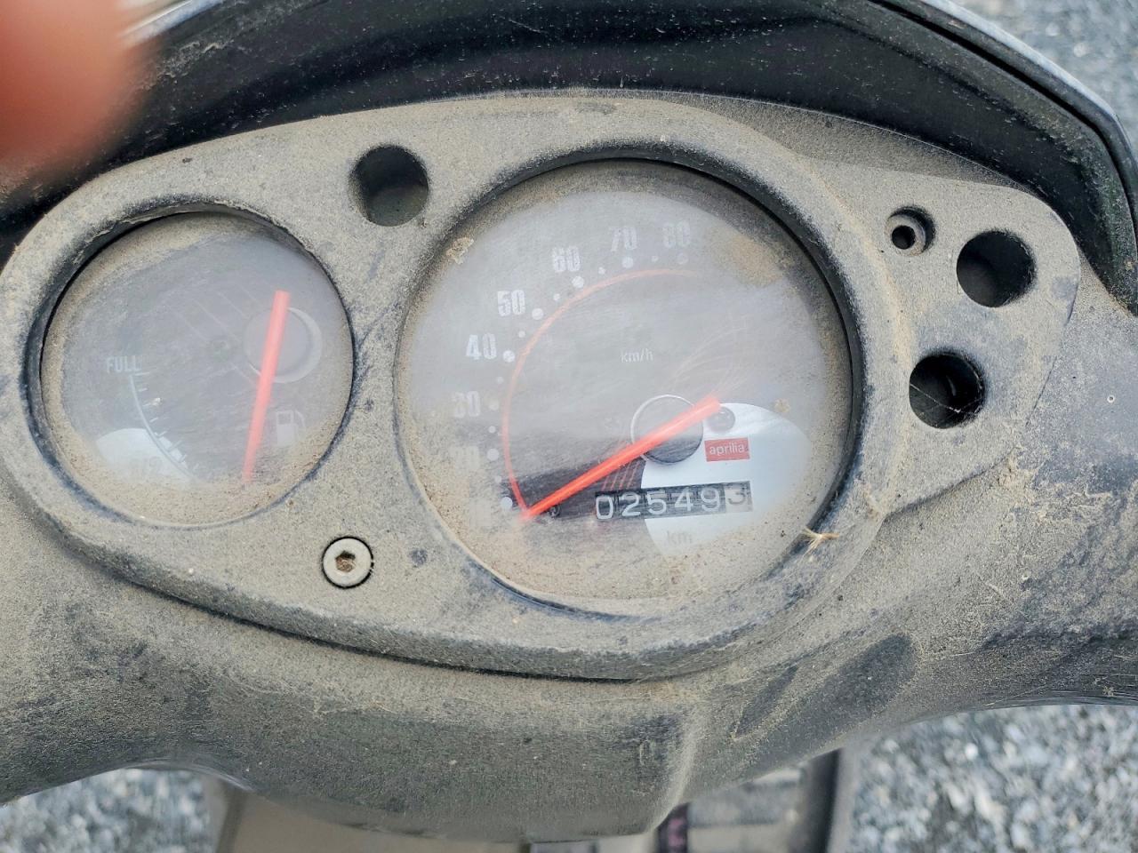 2022 Aprilia Sr Motard 50 - Image 7