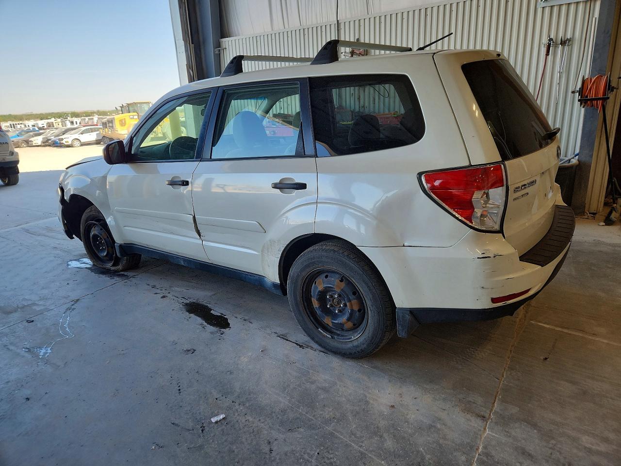 2010 Subaru Forester 2.5X - Фото 2