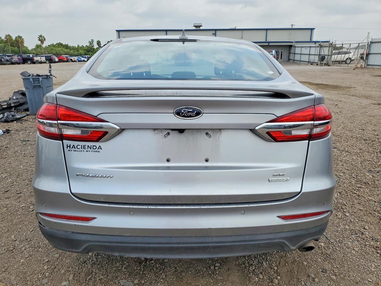 2020 Ford Fusion Se - Image 6