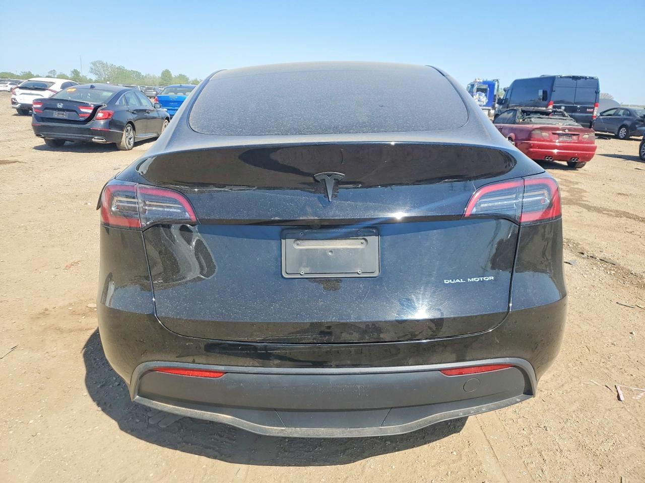 2023 Tesla Model Y - Фото 6