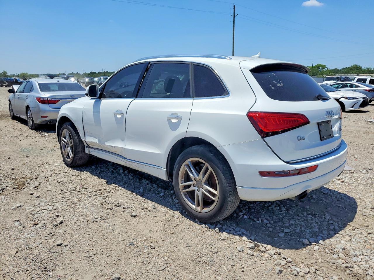 2017 Audi Q5 Premium - Image 2