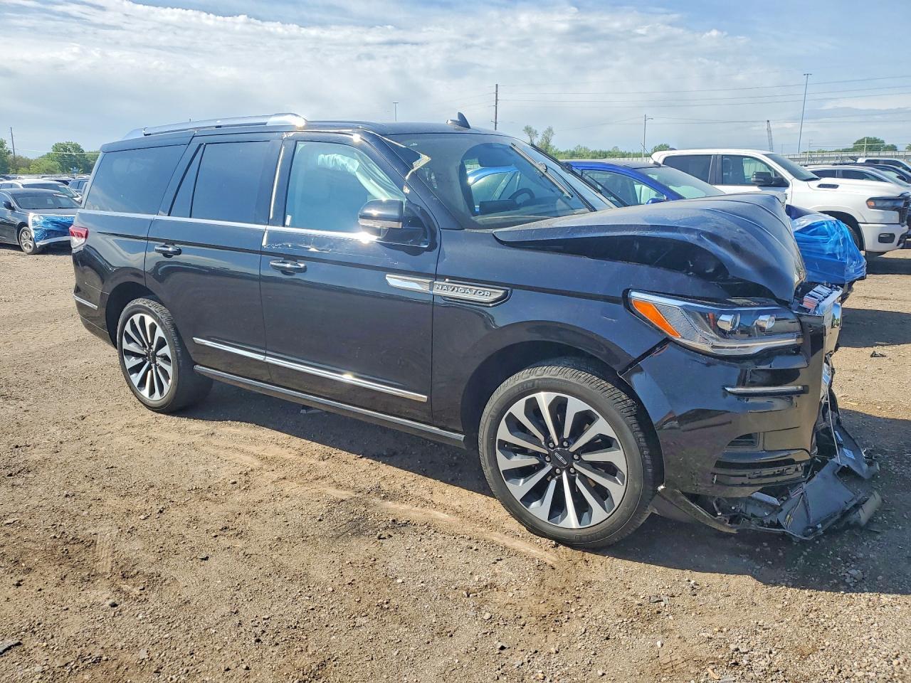 2023 Lincoln Navigator Reserve - Фото 4