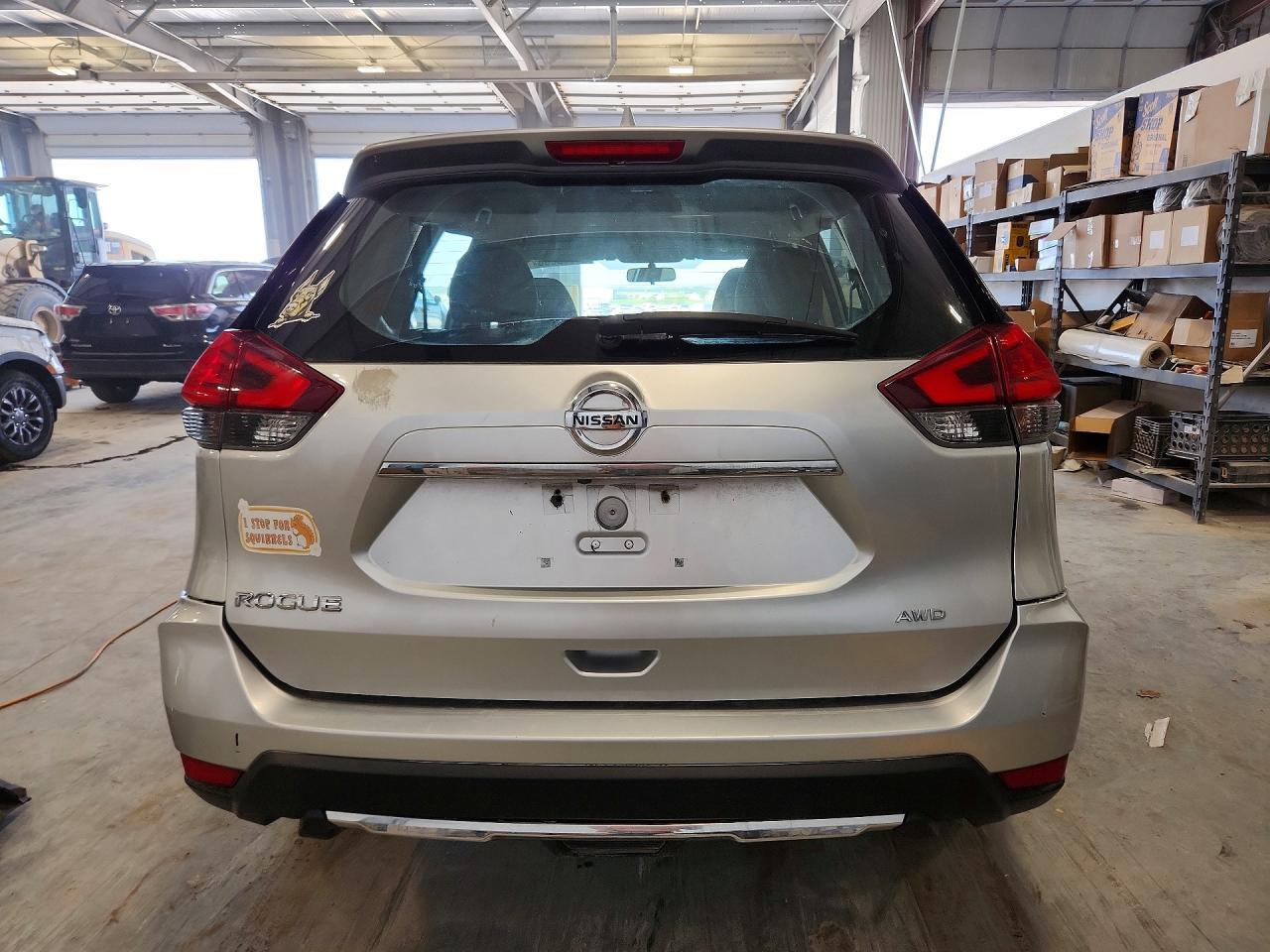 2017 Nissan Rogue S - Фото 6