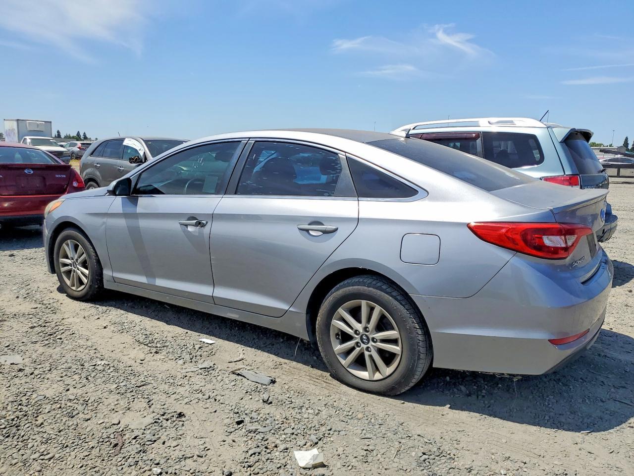2016 Hyundai Sonata Se - Image 2