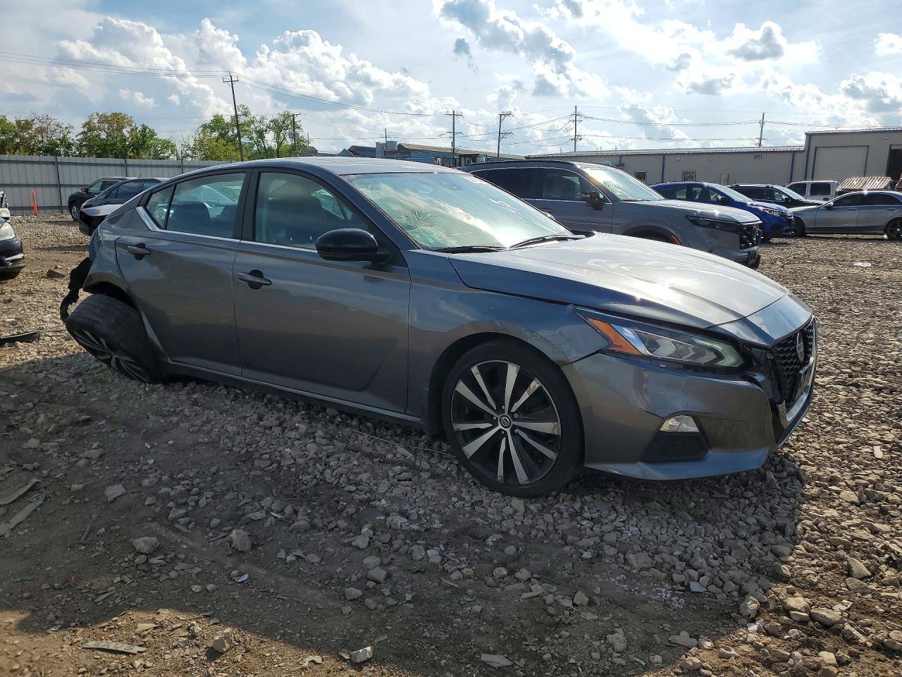 2021 Nissan Altima - Фото 4