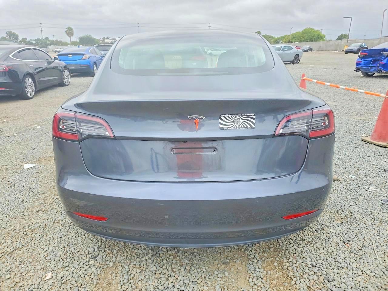 2021 Tesla Model 3 - Фото 6