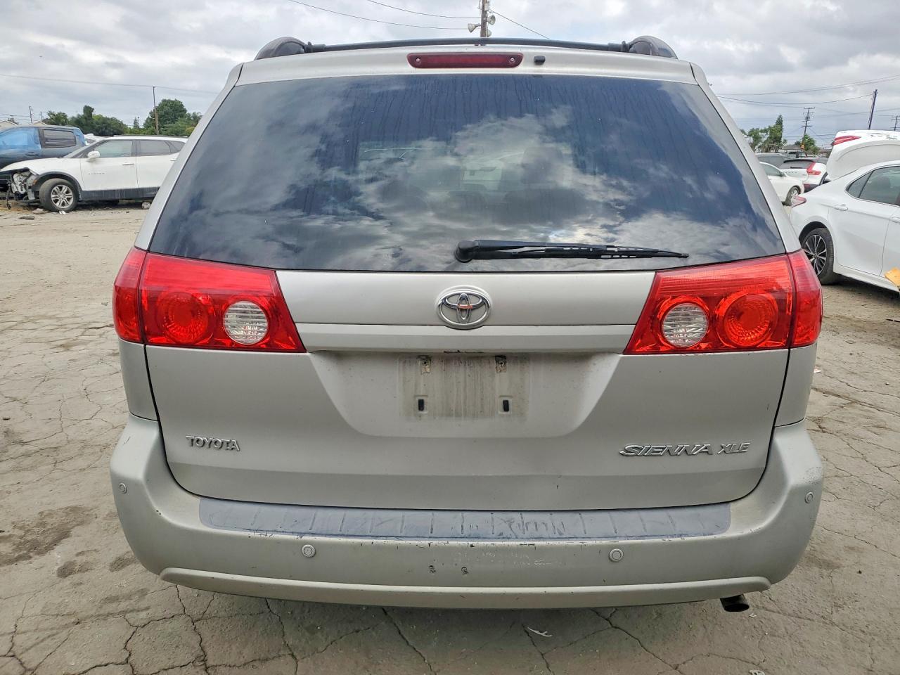 2008 Toyota Sienna Xle - Фото 6