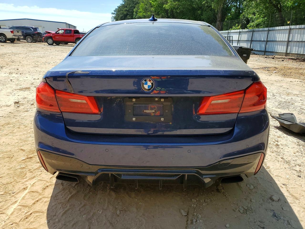 2017 BMW 540 I - Фото 6