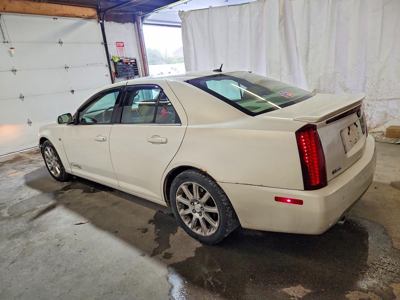 2005 Cadillac Sts - Image 2