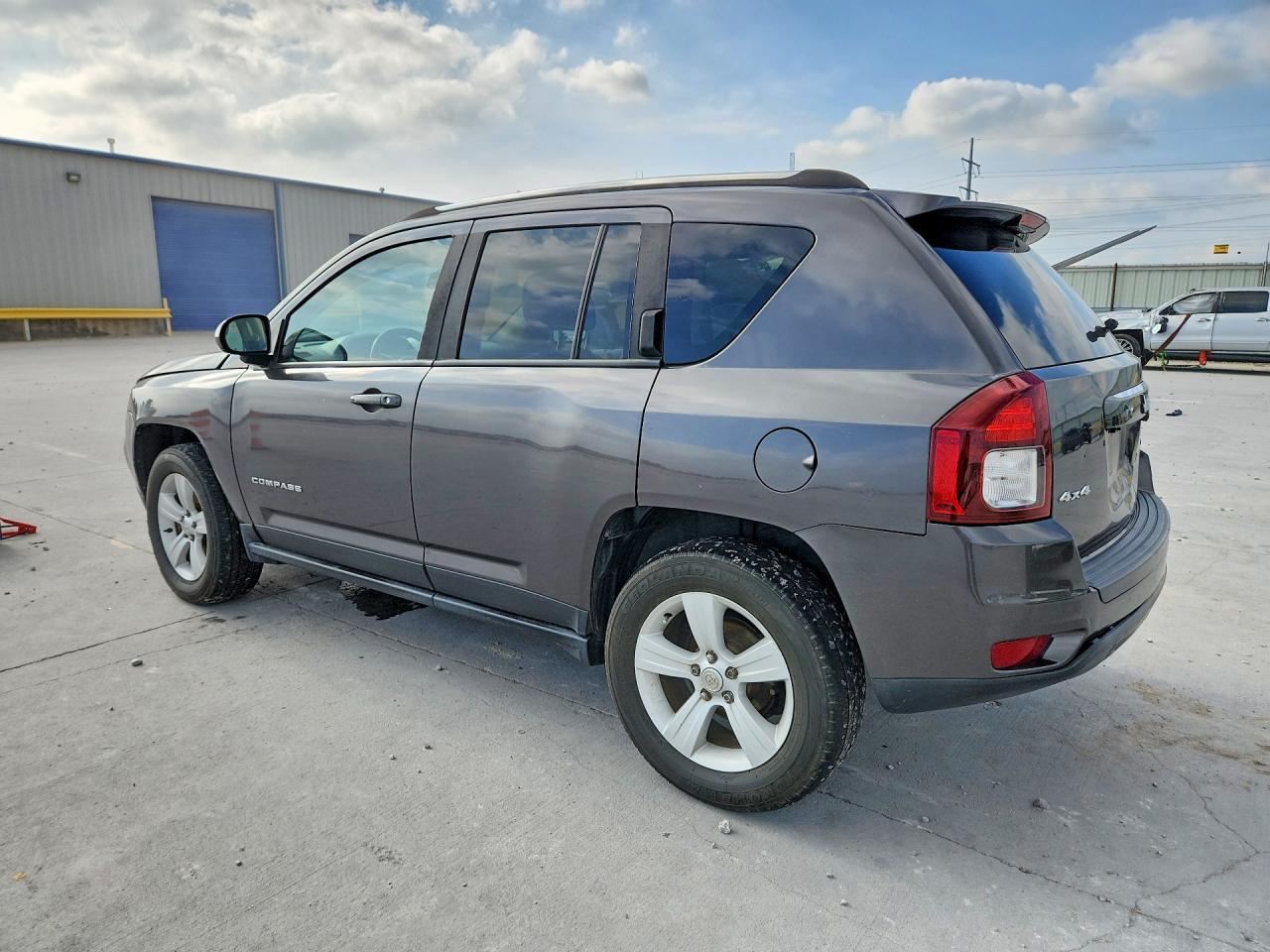 2015 Jeep Compass Latitude - Фото 2