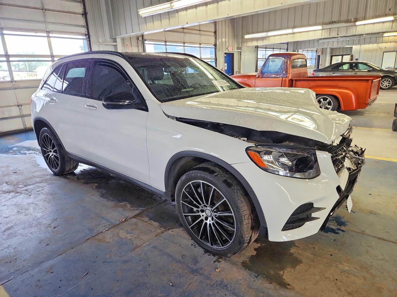 2017 Mercedes-Benz Glc 300 4Matic - Image 4