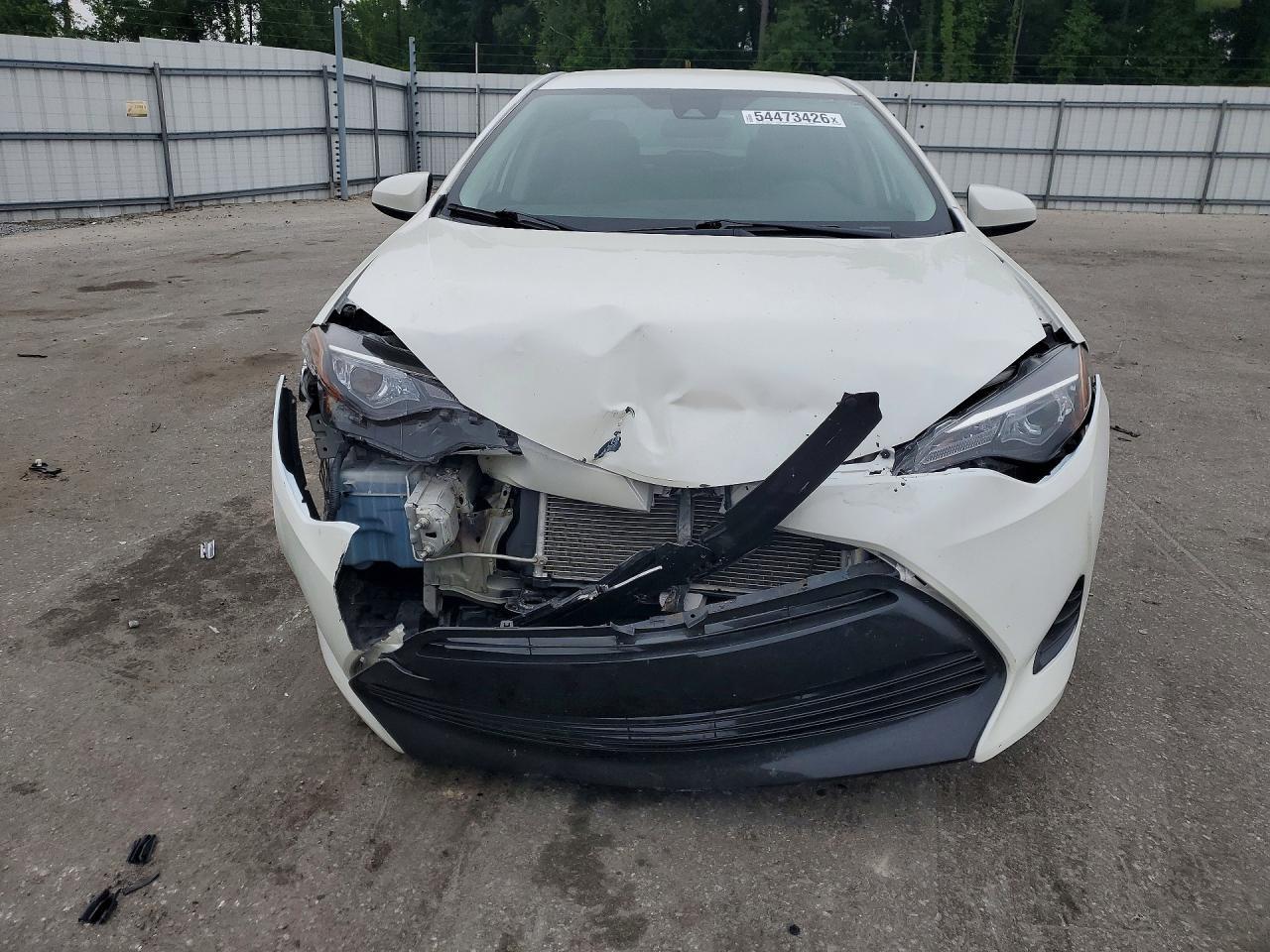 2017 Toyota Corolla Le - Image 5