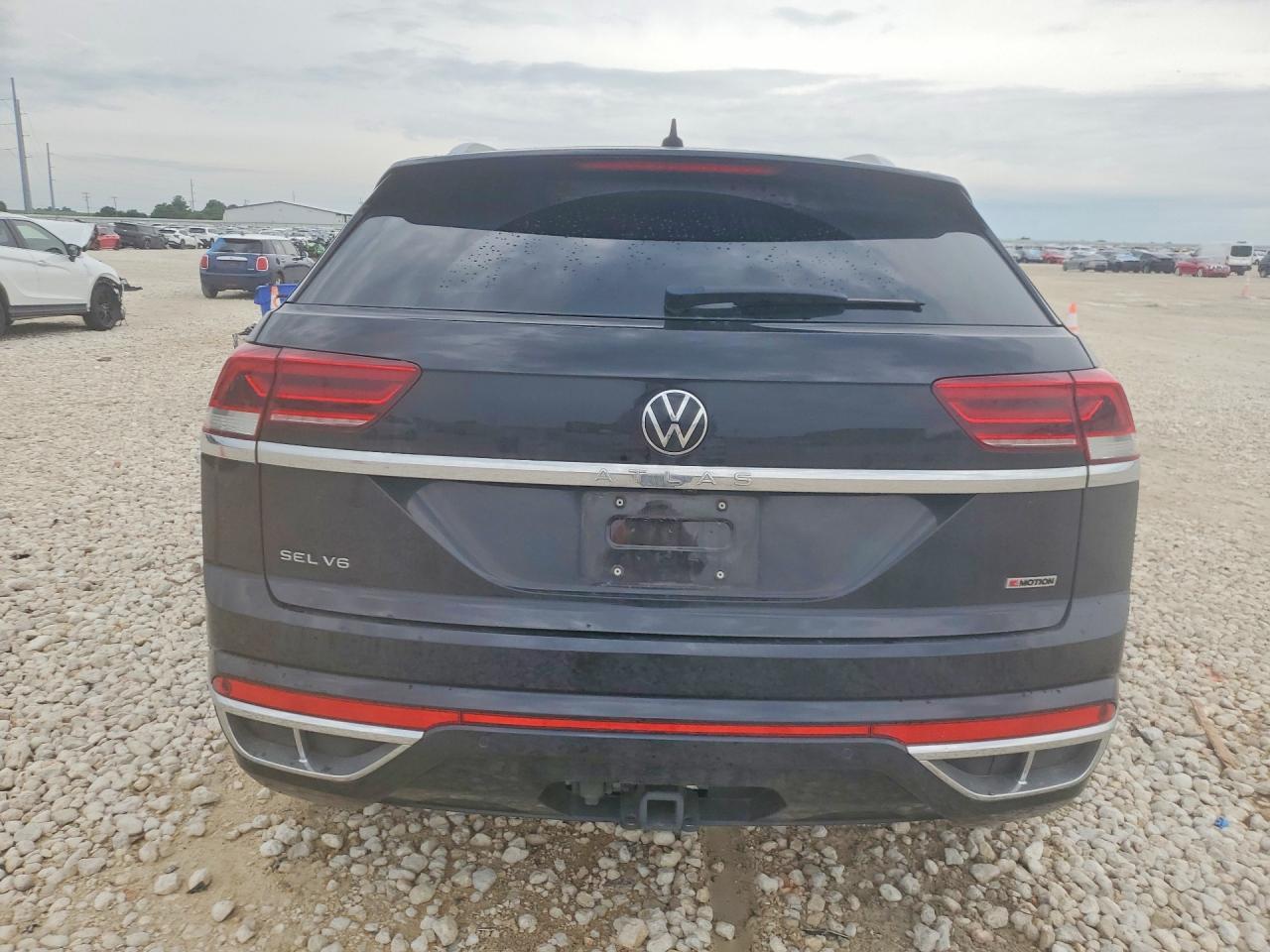 2020 Volkswagen Atlas Cross Sport Sel Premium R-Line - Image 6