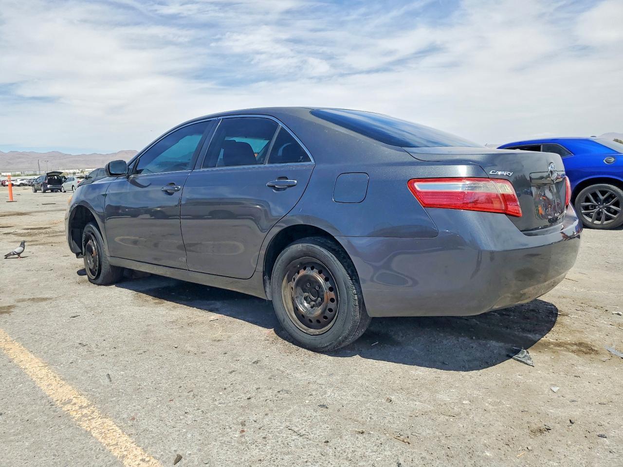 2008 Toyota Camry Le - Фото 2