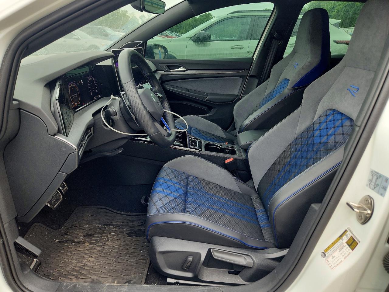 2025 Volkswagen Golf R - Фото 7
