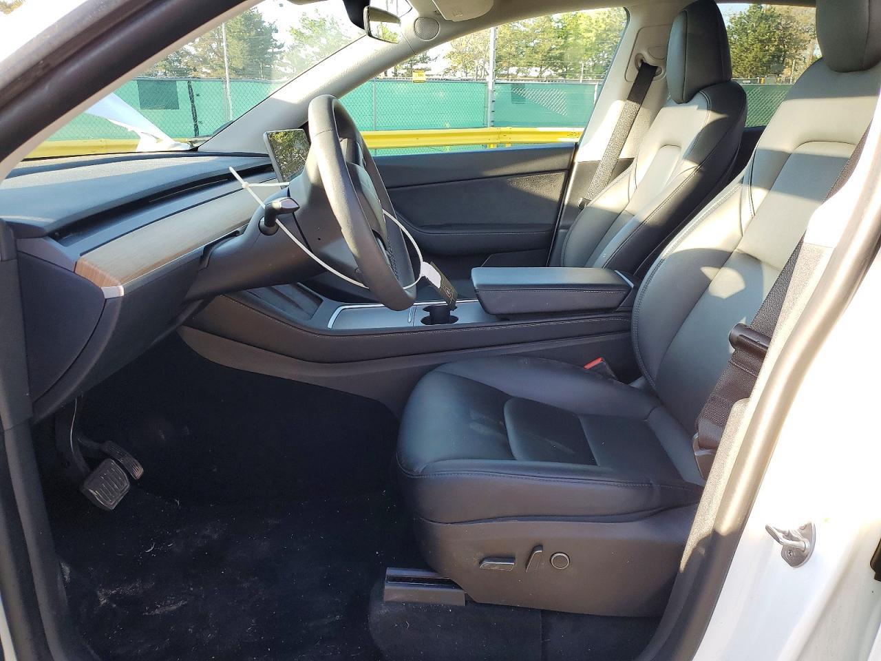 2022 Tesla Model Y - Image 7