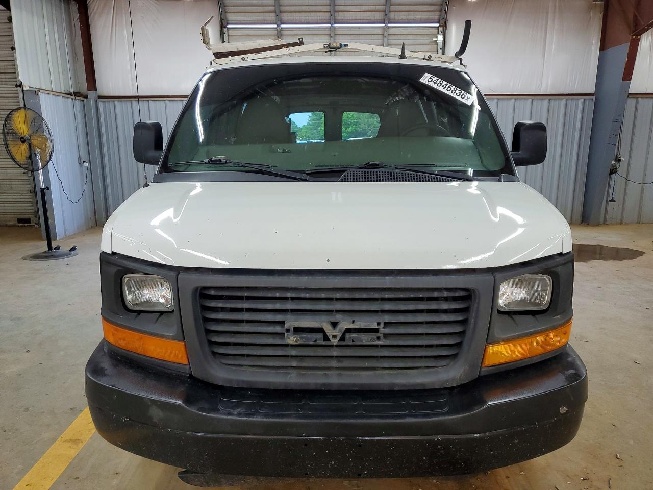 2015 Chevrolet Express G2500 - Image 5
