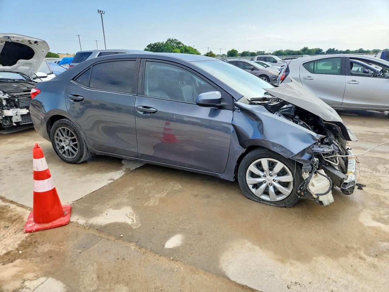 2015 Toyota Corolla Le - Image 4