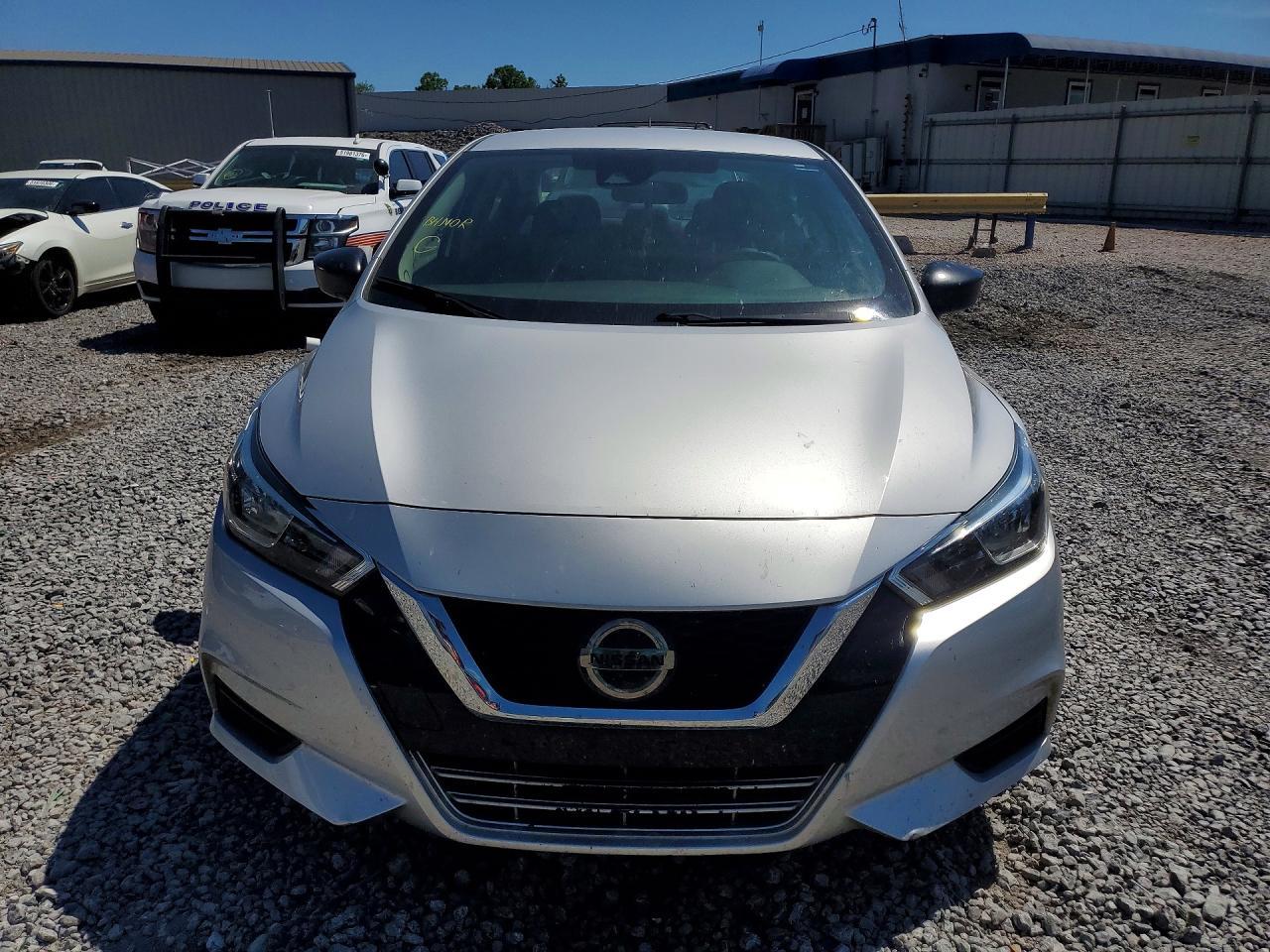 2020 Nissan Versa S - Image 5