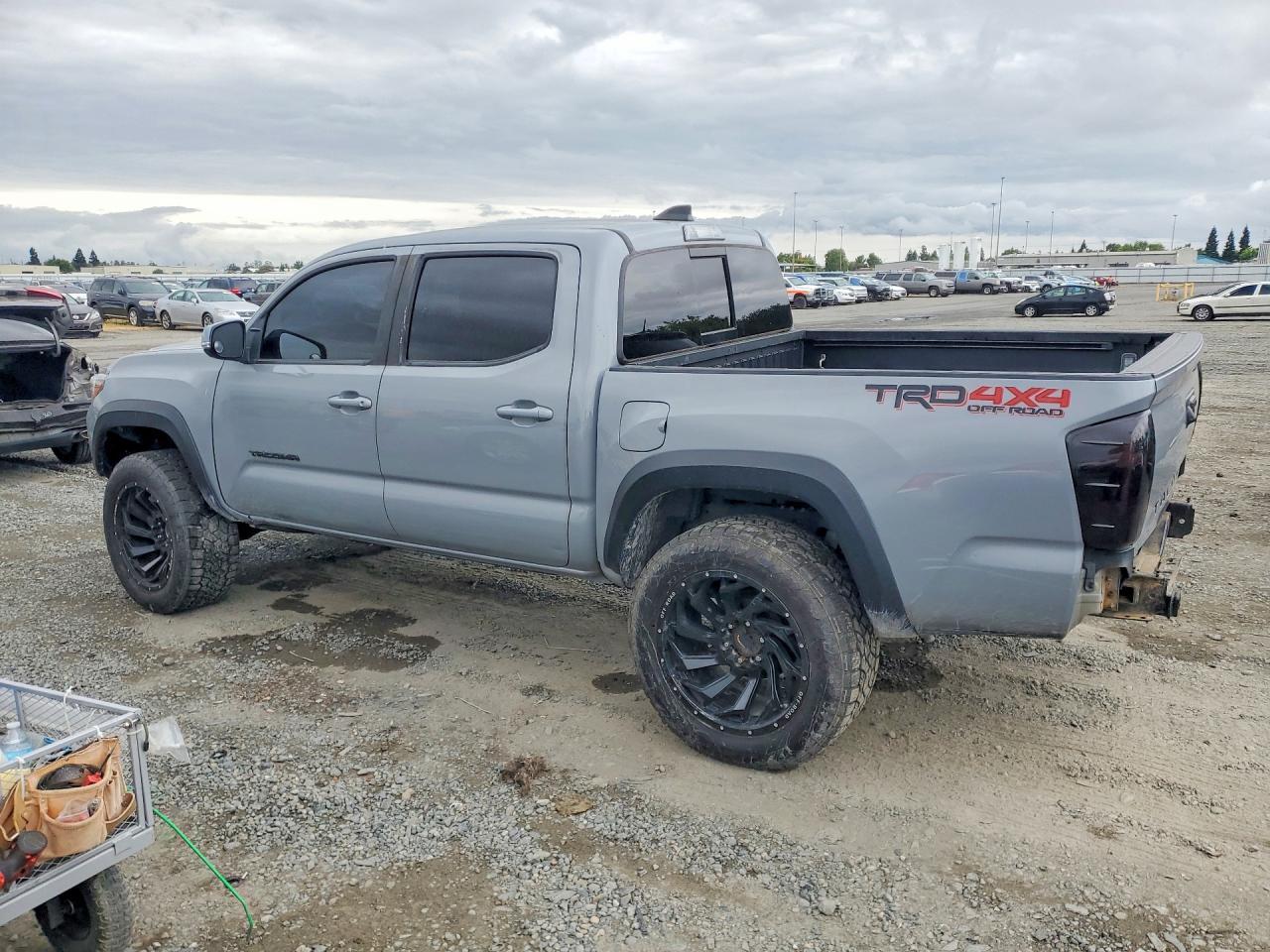 2020 Toyota Tacoma Trd Off-Road - Фото 2