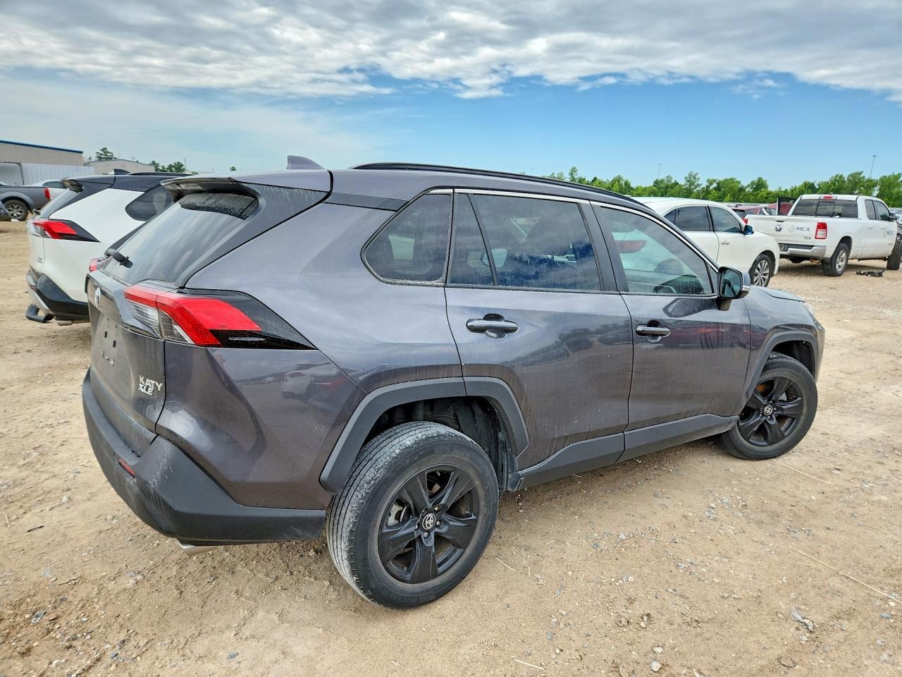 2024 Toyota Rav4 Xle - Image 3
