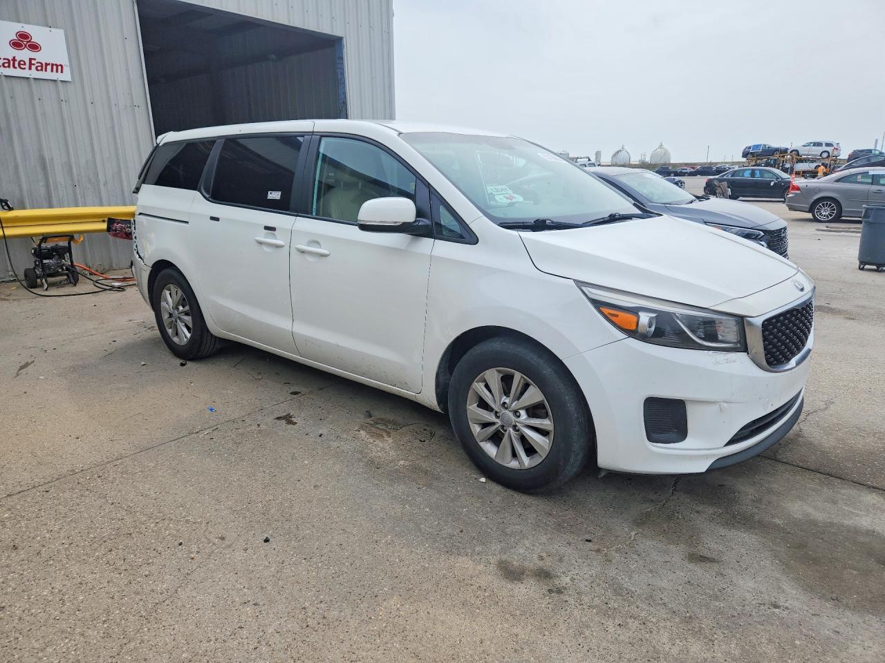 2017 Kia Sedona Lx - Фото 4