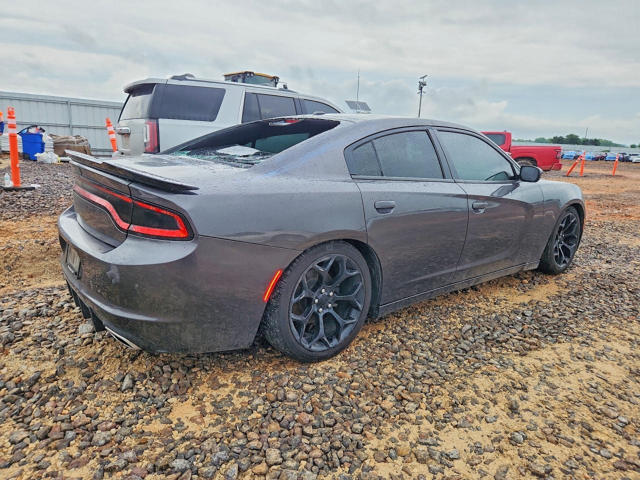 2019 Dodge Charger Sxt - Image 3