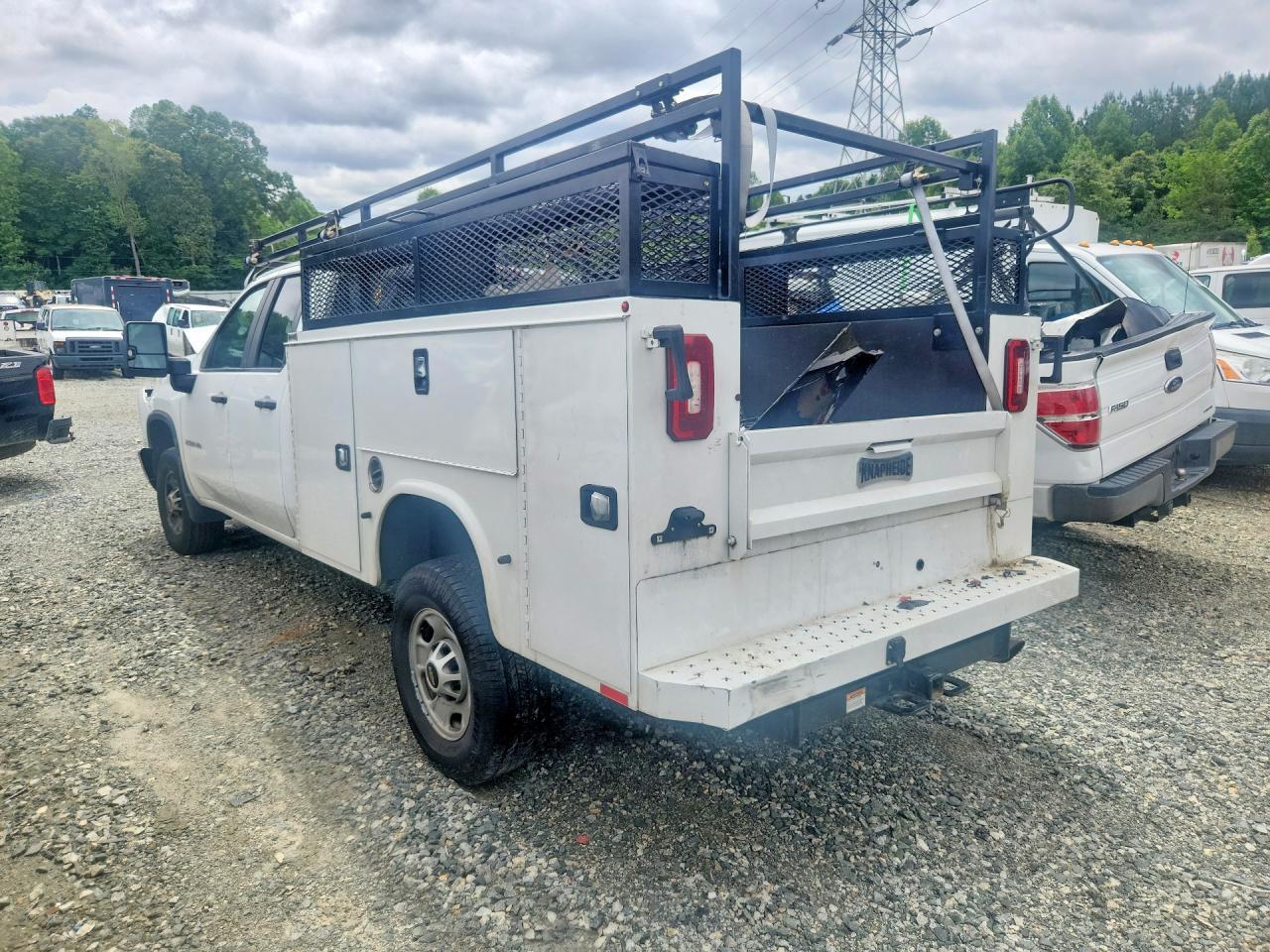 2024 Chevrolet Silverado C2500 Heavy Duty - Image 2