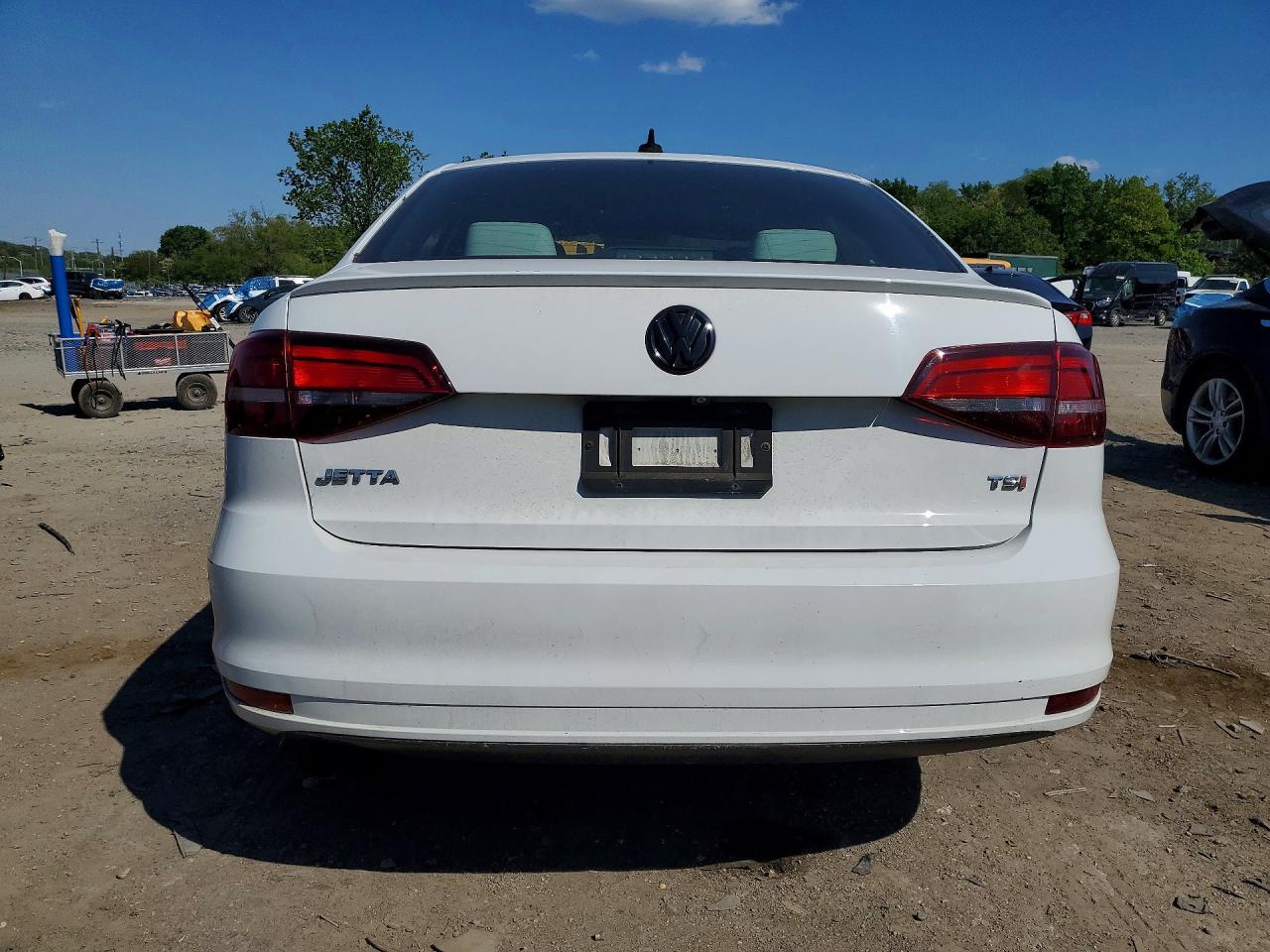 2016 Volkswagen Jetta Sport - Image 6