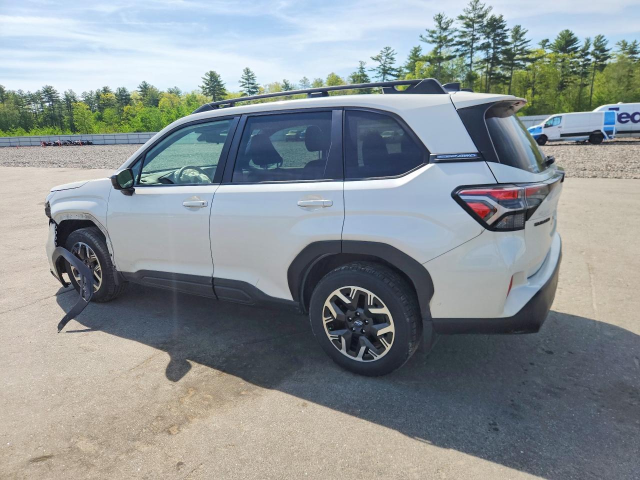 2025 Subaru Forester Premium - Фото 2