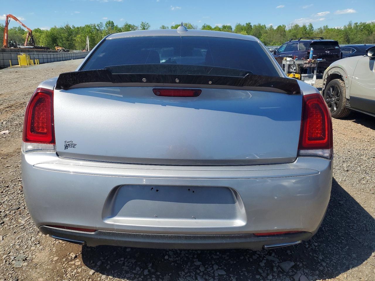 2018 Chrysler 300 300S - Фото 6