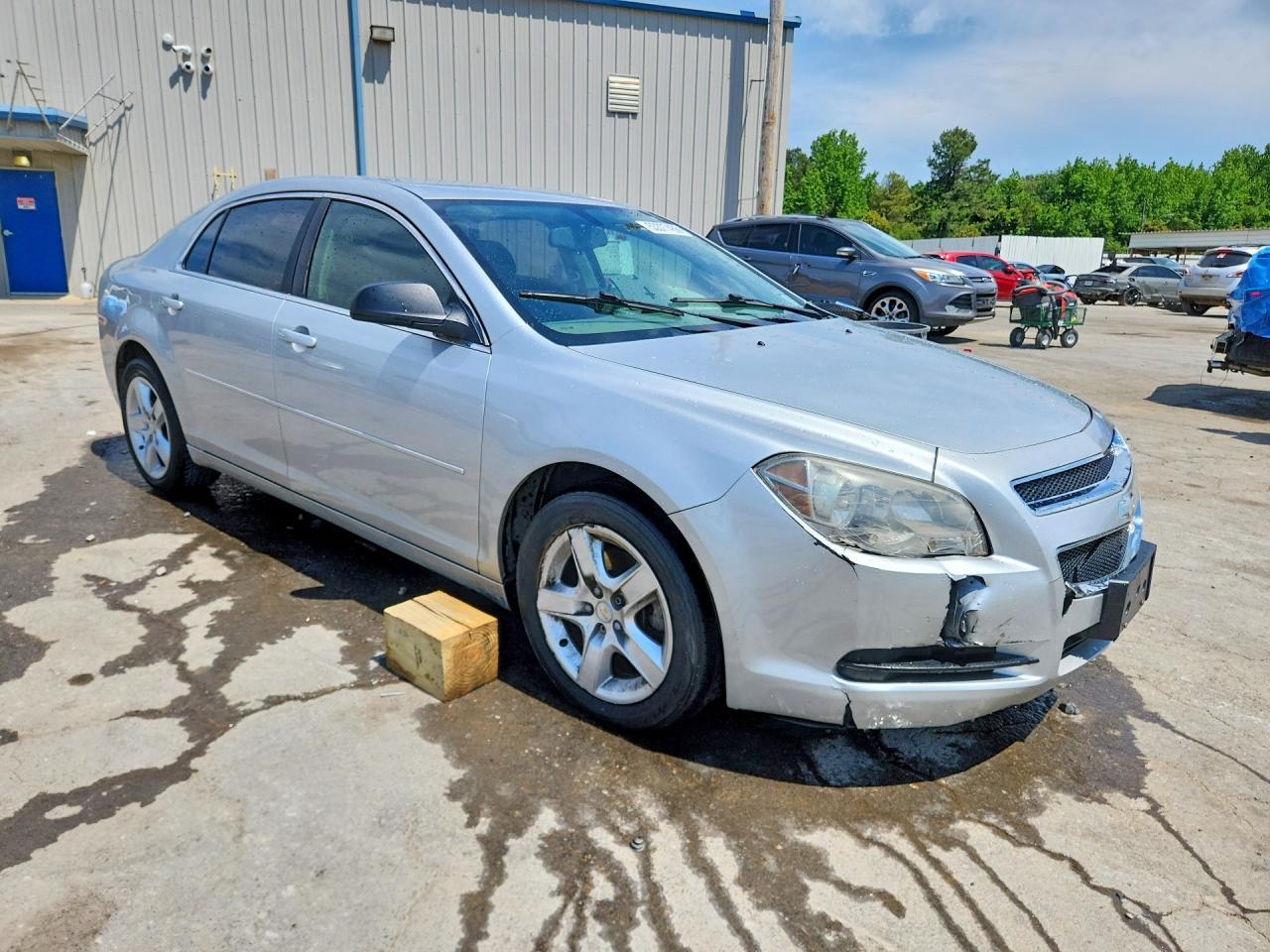 2012 Chevrolet Malibu Ls - Image 4
