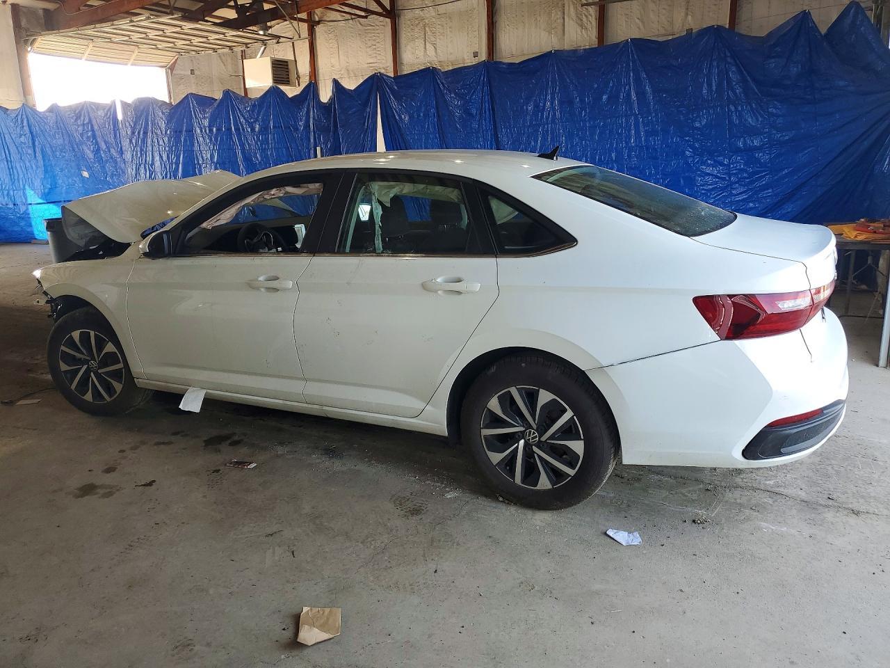 2026 Volkswagen Jetta - Image 2