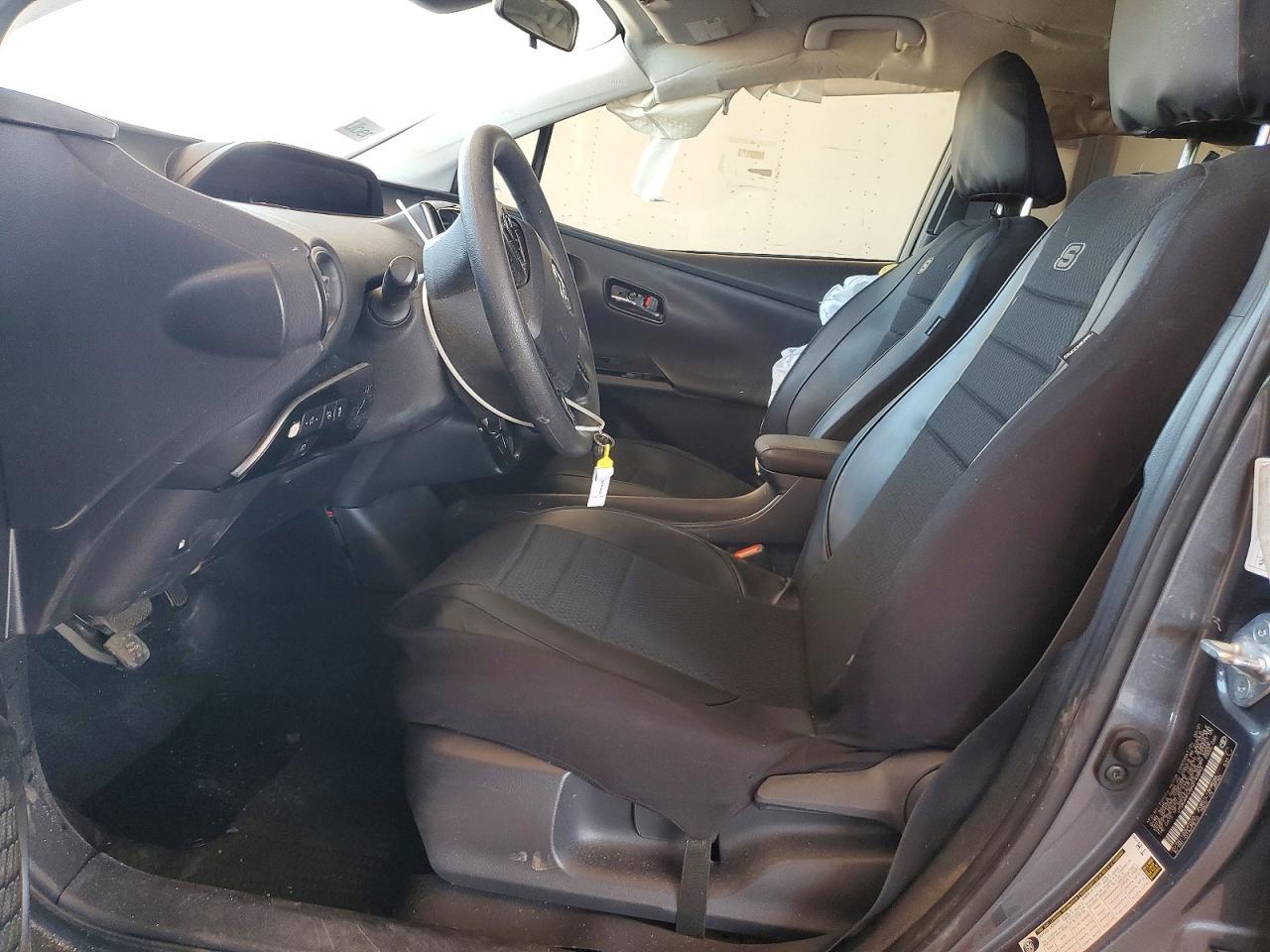 2021 Toyota Prius Le - Image 7
