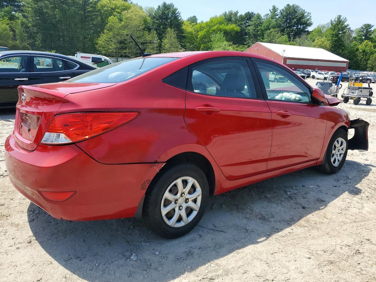 2013 Hyundai Accent Gls - Фото 3