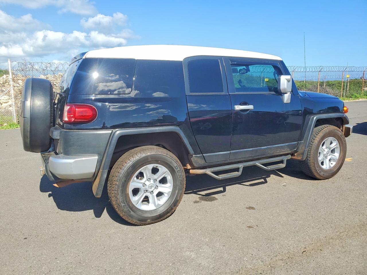 2011 Toyota Fj Cruiser Base - Фото 3