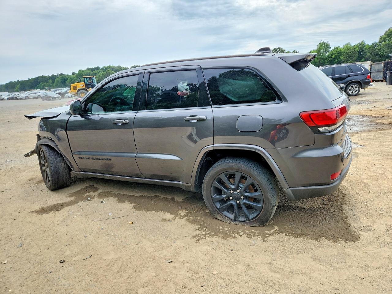 2017 Jeep Grand Cherokee Laredo - Фото 2