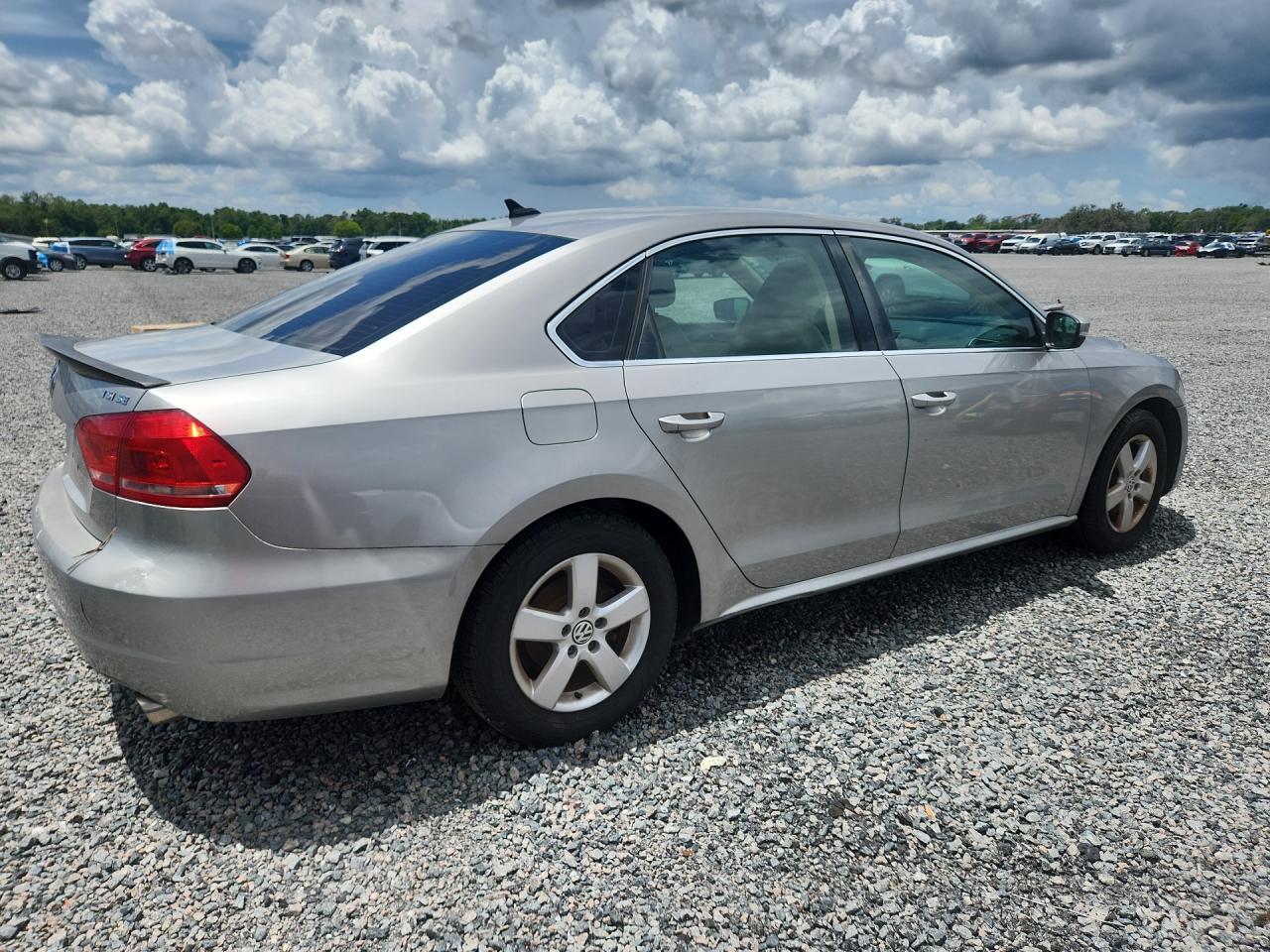 2014 Volkswagen Passat Se - Фото 3
