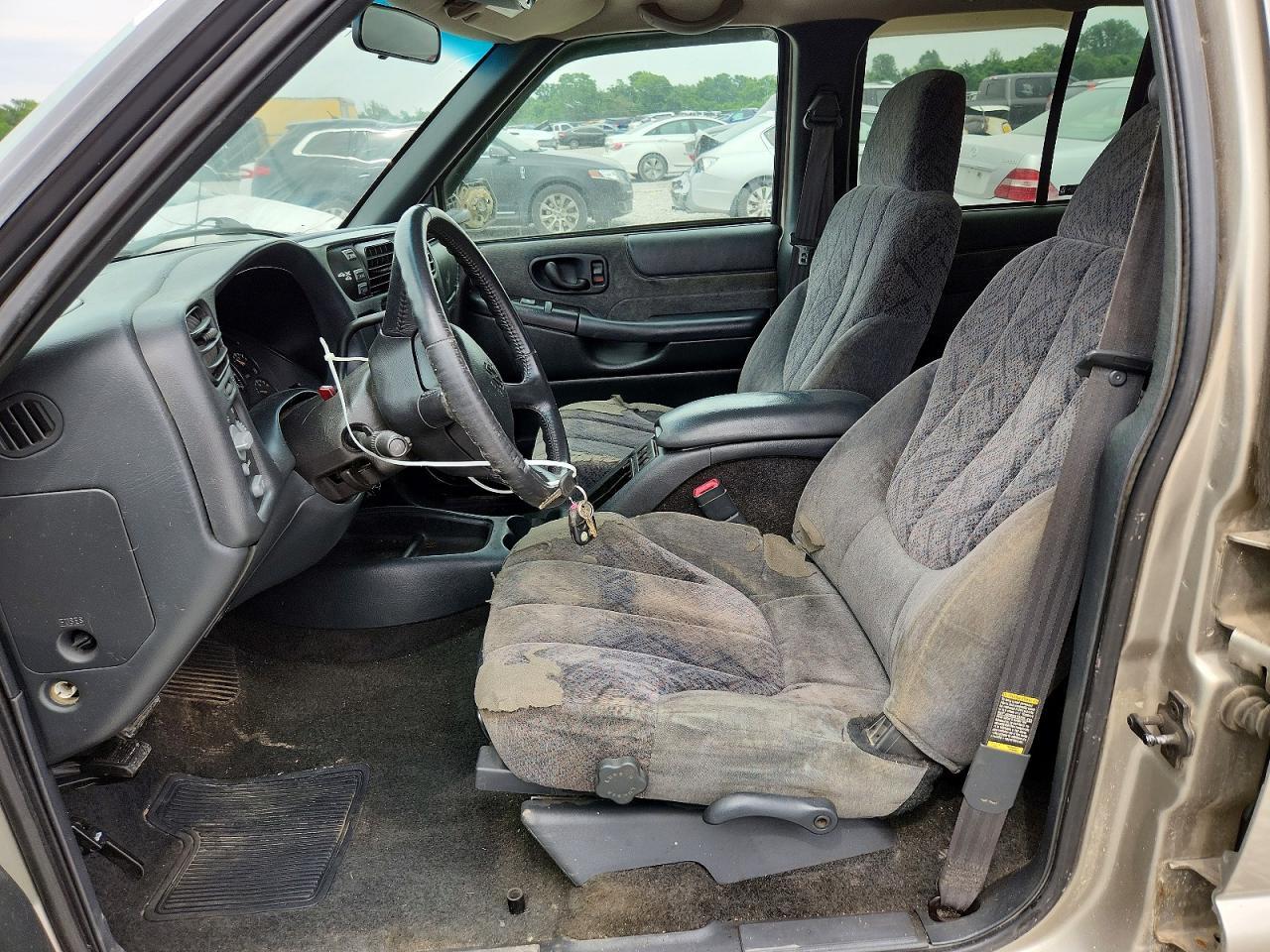 2002 Chevrolet S Truck S10 - Фото 7