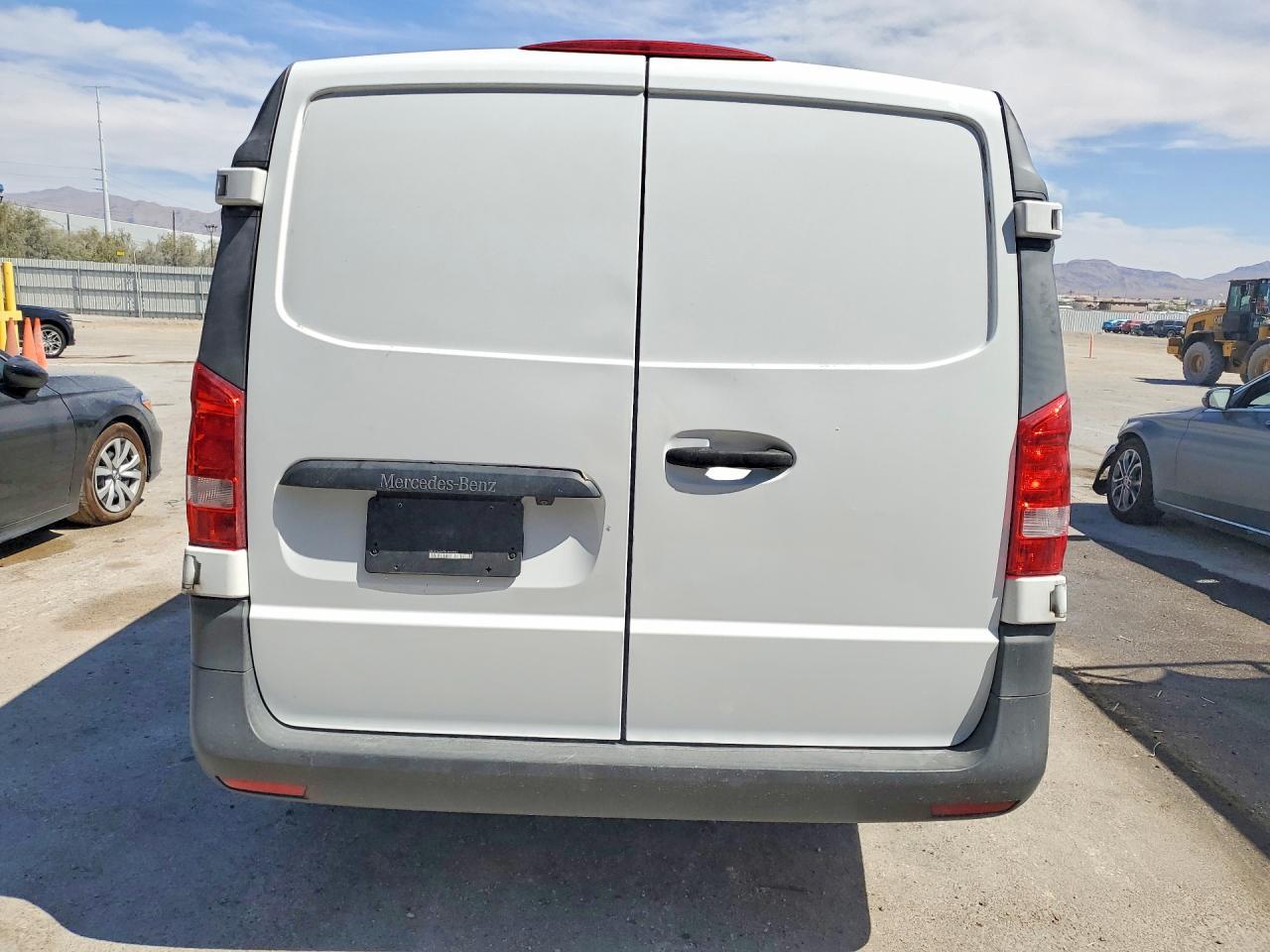 2020 Mercedes Benz Metris - Image 6