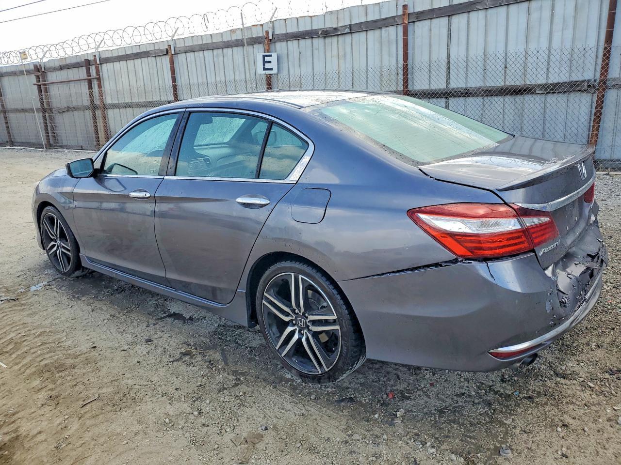 2016 Honda Accord Sport - Фото 2