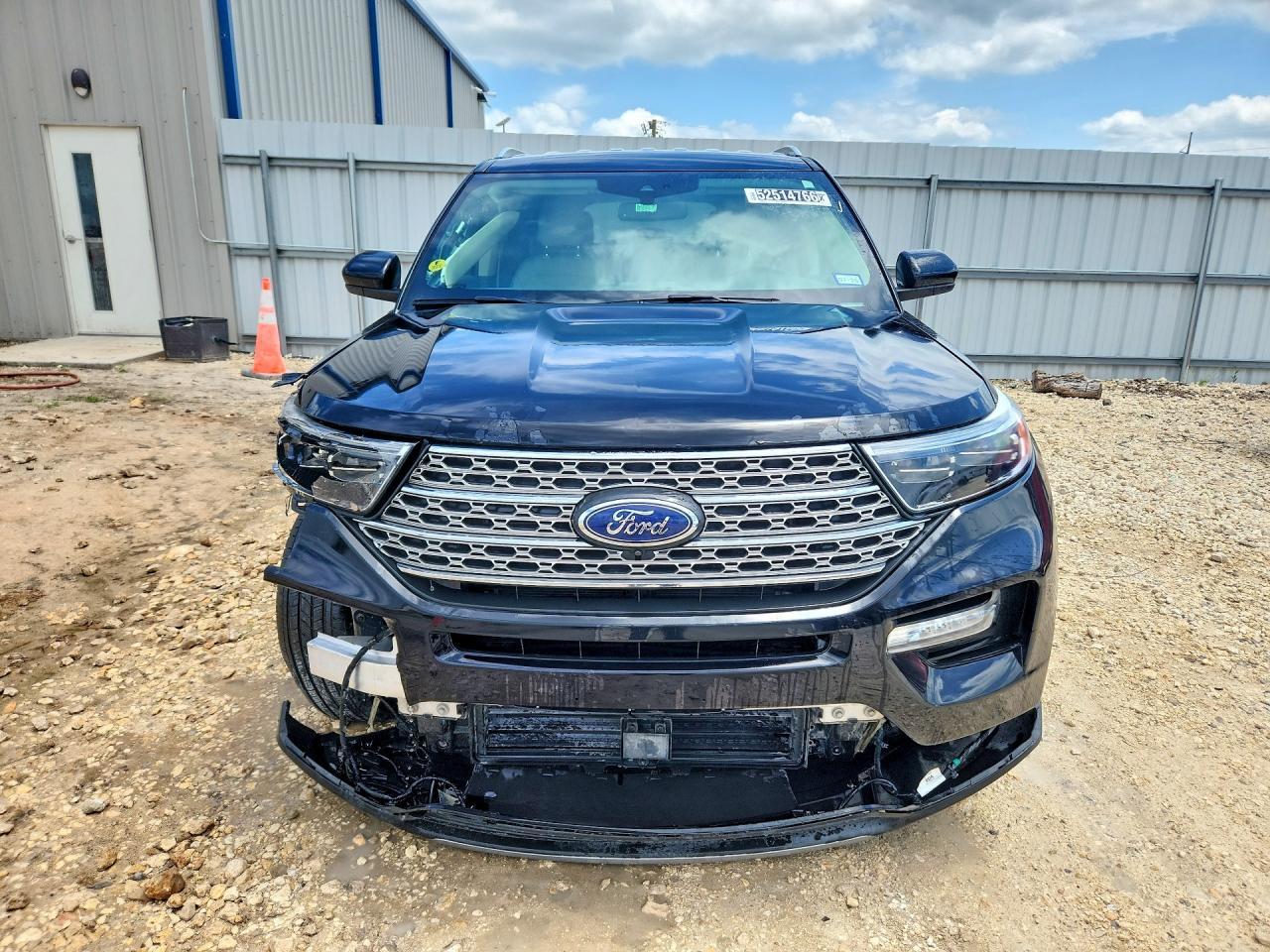 2023 Ford Explorer Limited - Image 5