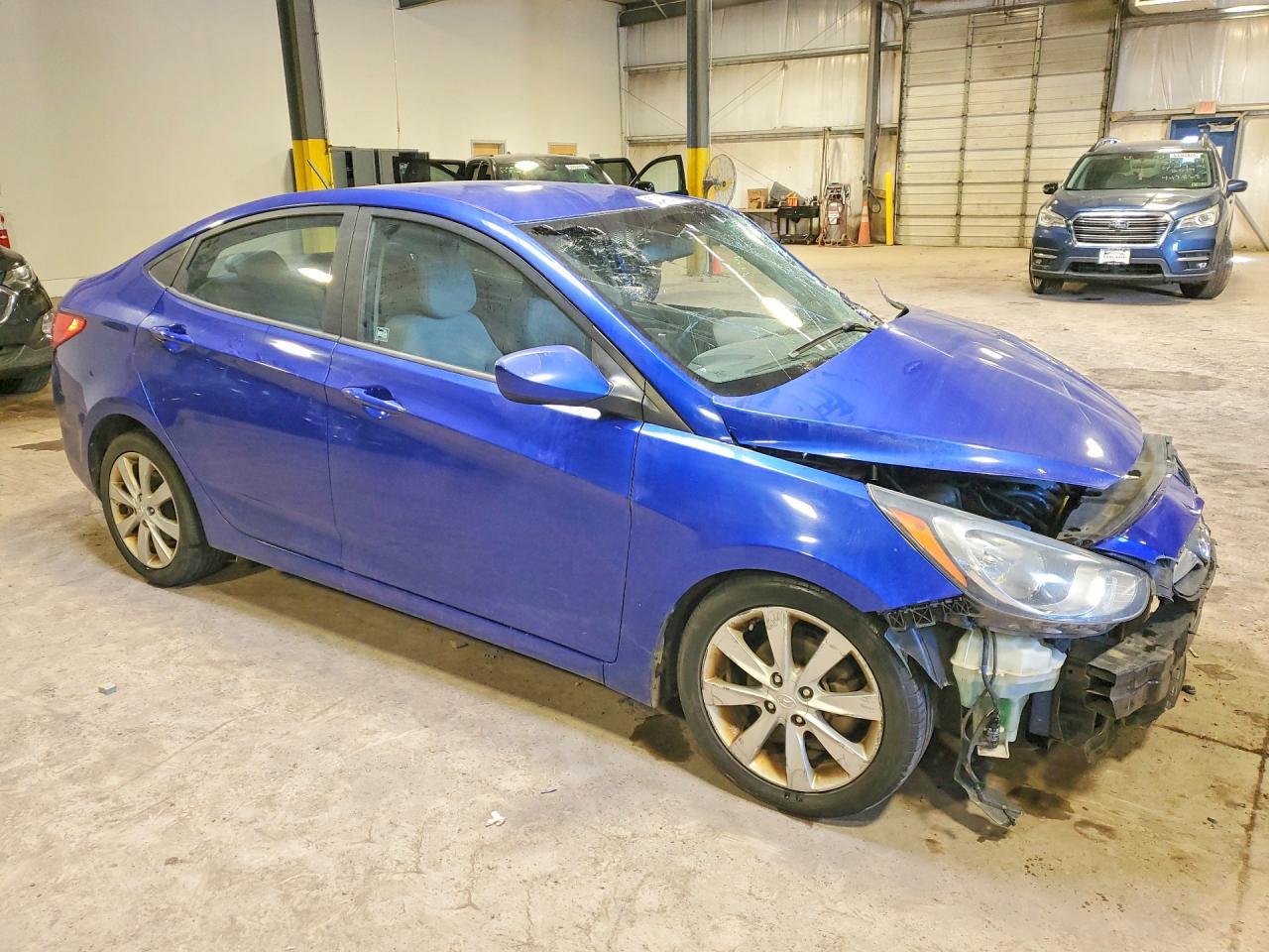 2013 Hyundai Accent Gls - Фото 4
