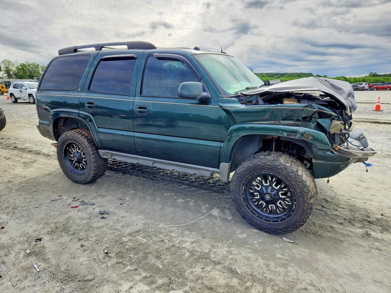2004 Chevrolet Tahoe - Фото 4