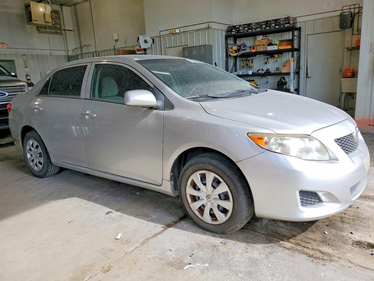2010 Toyota Corolla Le - Фото 4