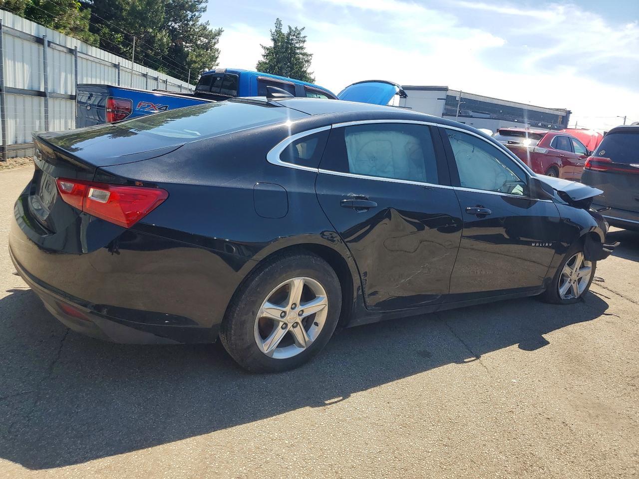 2022 Chevrolet Malibu Ls - Фото 4