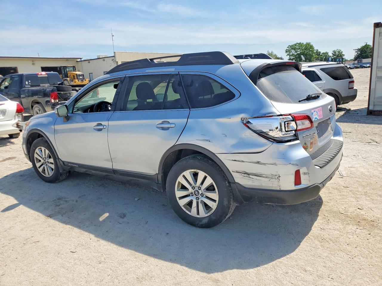 2015 Subaru Outback 2.5I Premium - Фото 2